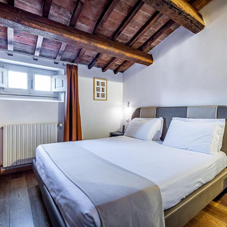 Martelli 6 Suite & Apartments - Camera Matrimoniale/Doppia con Letti Singoli Mansardata - 1
