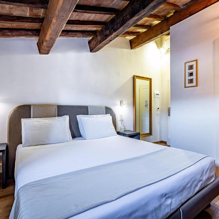Martelli 6 Suite & Apartments - Camera Matrimoniale/Doppia con Letti Singoli Mansardata - 5