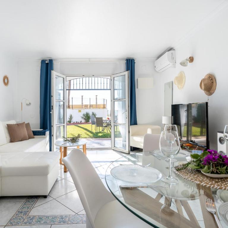 Beach house with direct access to Calahonda Beach and open sea views CS183 - Casa de 2 dormitorios - 4