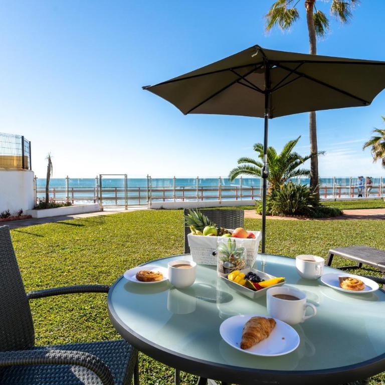 Beach house with direct access to Calahonda Beach and open sea views CS183 - Casa de 2 dormitorios - 1