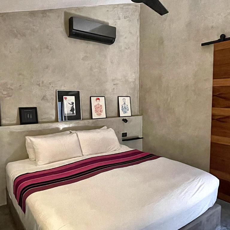 LOTE4 - LGBTQ Studios - One-Bedroom Apartment - 10