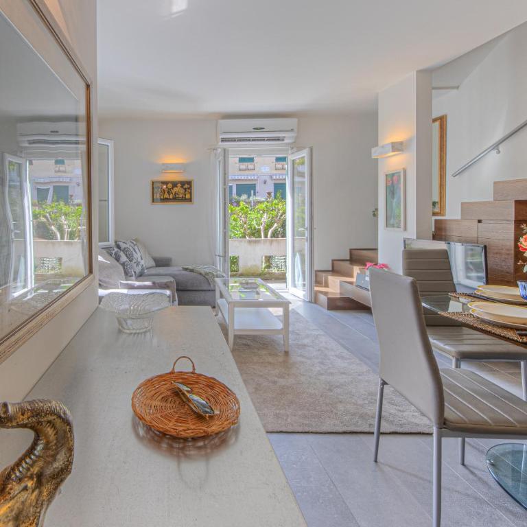 VILLA TORETTI Centro, Relax e Parcheggio Privato - Appartamento con 3 Camere da Letto - 10
