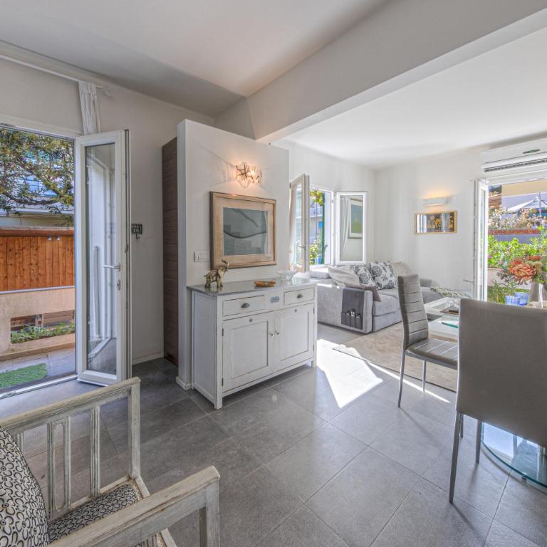 VILLA TORETTI Centro, Relax e Parcheggio Privato - Appartamento con 3 Camere da Letto - 9
