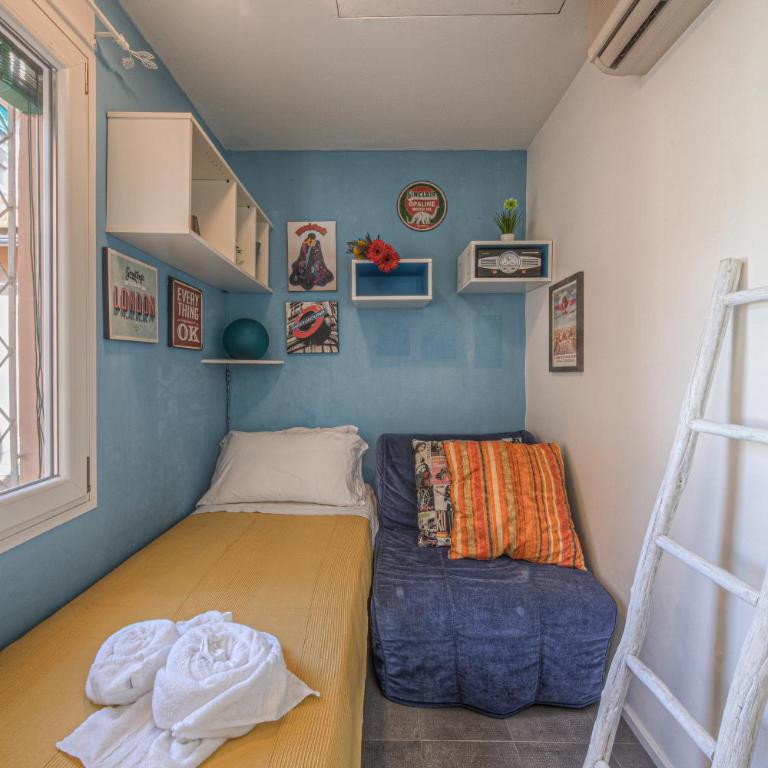 VILLA TORETTI Centro, Relax e Parcheggio Privato - Appartamento con 3 Camere da Letto - 4