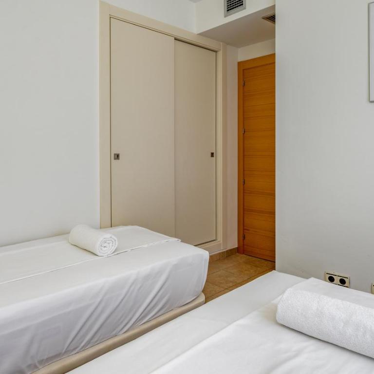 Sea Sun Apt in Mijas by Costarentals - Ref 204 - Apartamento de 3 dormitorios - 14
