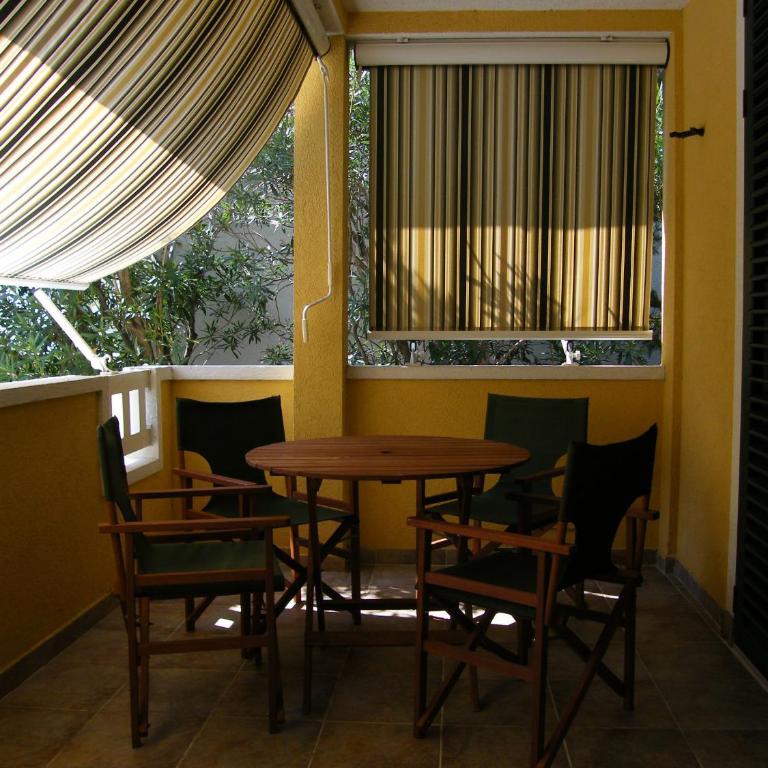 Apartments Laništa - Dragović - Two-Bedroom Apartment with Terrace - 2