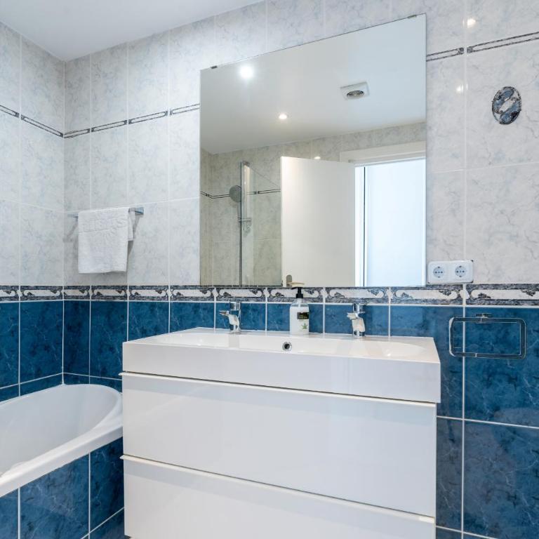 Beach house with direct access to Calahonda Beach and open sea views CS183 - Casa de 2 dormitorios - 27
