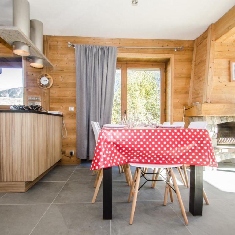 Chalet mitoyen aux pieds des pistes pour 6 pers., animaux admis, à Chamonix - FR-1-343-225 - Chalet - 12