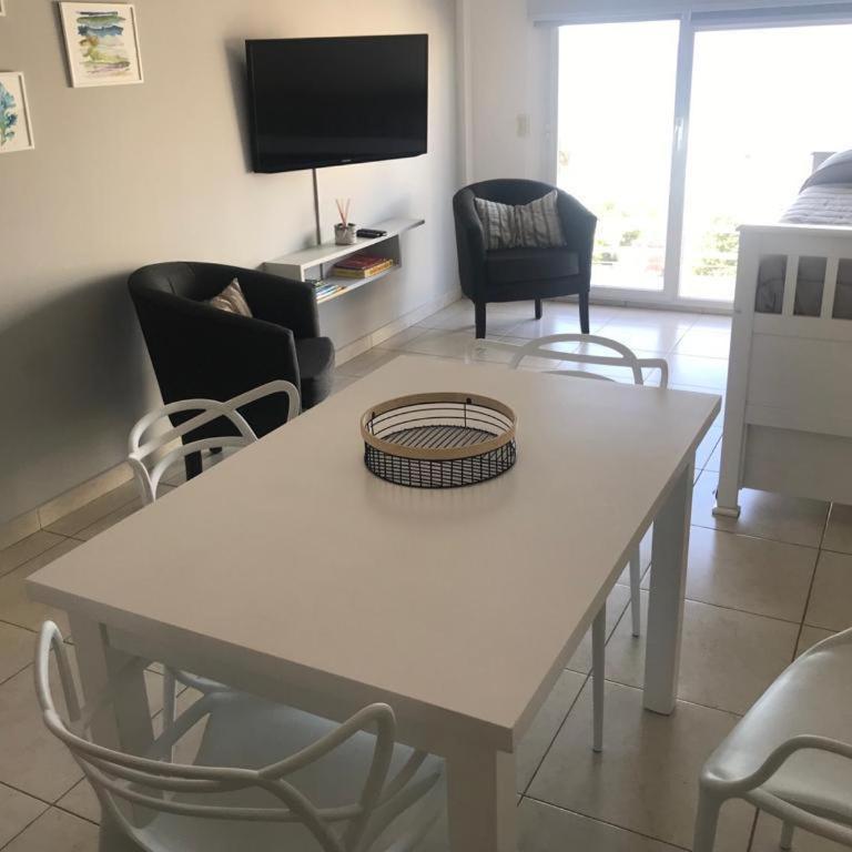 Depto en Inmejorable ubicación a 50mts del mar y con vista al mar! - One-Bedroom Apartment - 3