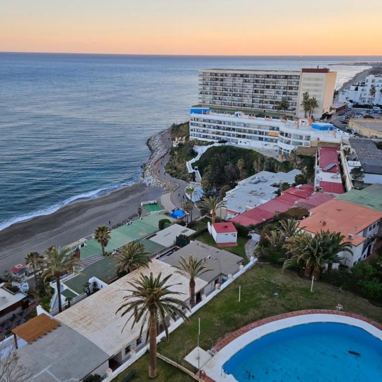 La Roca-Mediterráneo Views, 8th Floor-New Kitchen- POOL- Parking-Air Conditioning, Ceiling Fans & Free WIFI - Apartamento de 1 dormitorio - 31