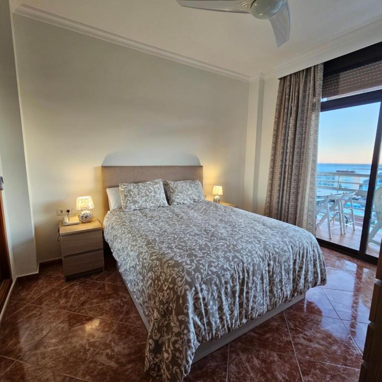 La Roca-Mediterráneo Views, 8th Floor-New Kitchen- POOL- Parking-Air Conditioning, Ceiling Fans & Free WIFI - Apartamento de 1 dormitorio - 12
