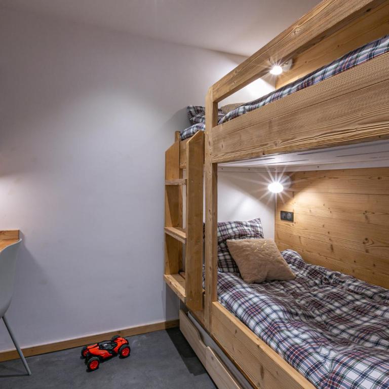 Appartement rénové 2022 avec wifi, balcon sud, 5 pers, équipements famille, proche commodités - FR-1-694-294 - Appartement - 9