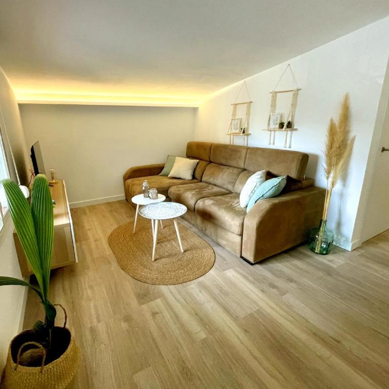 CASA PLAYA - HOME RENt MALAGA - Two-Bedroom Apartment - 4
