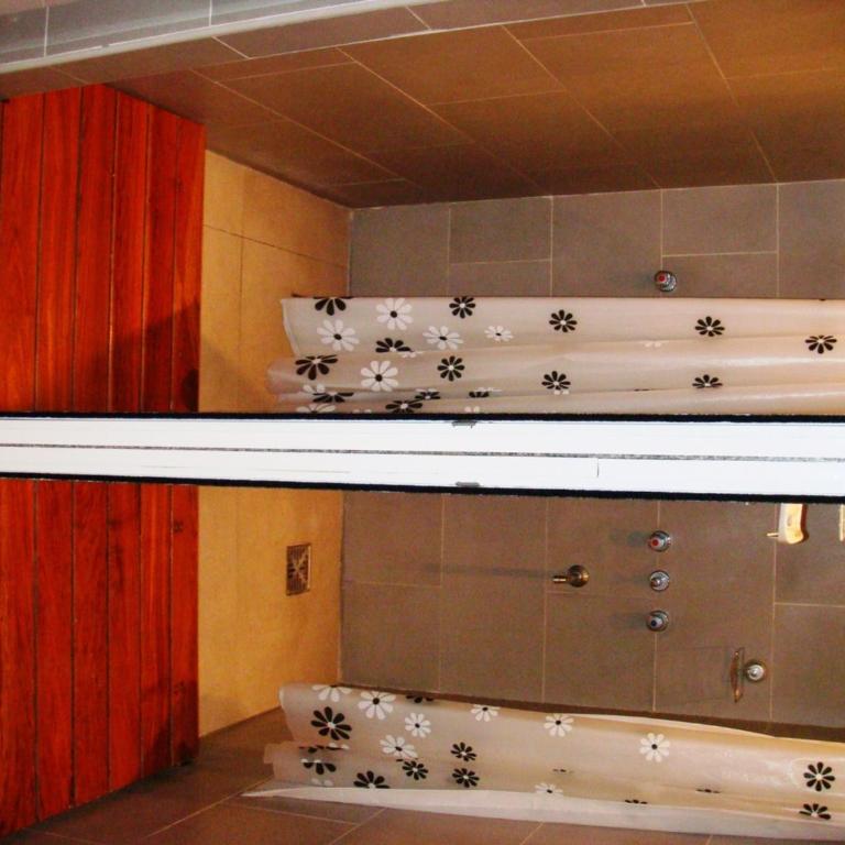 Hagoth Hostel - Habitación Cuádruple con baño compartido - 13