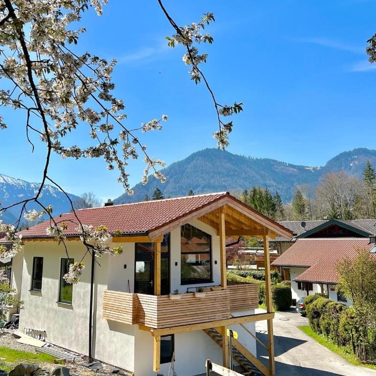 Fuxbau Waldlounge inklusive Chiemgaukarte - Ferienhaus - 1
