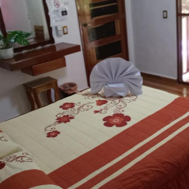 Casa CheJum Bacalar - Queen Room with Balcony - 3