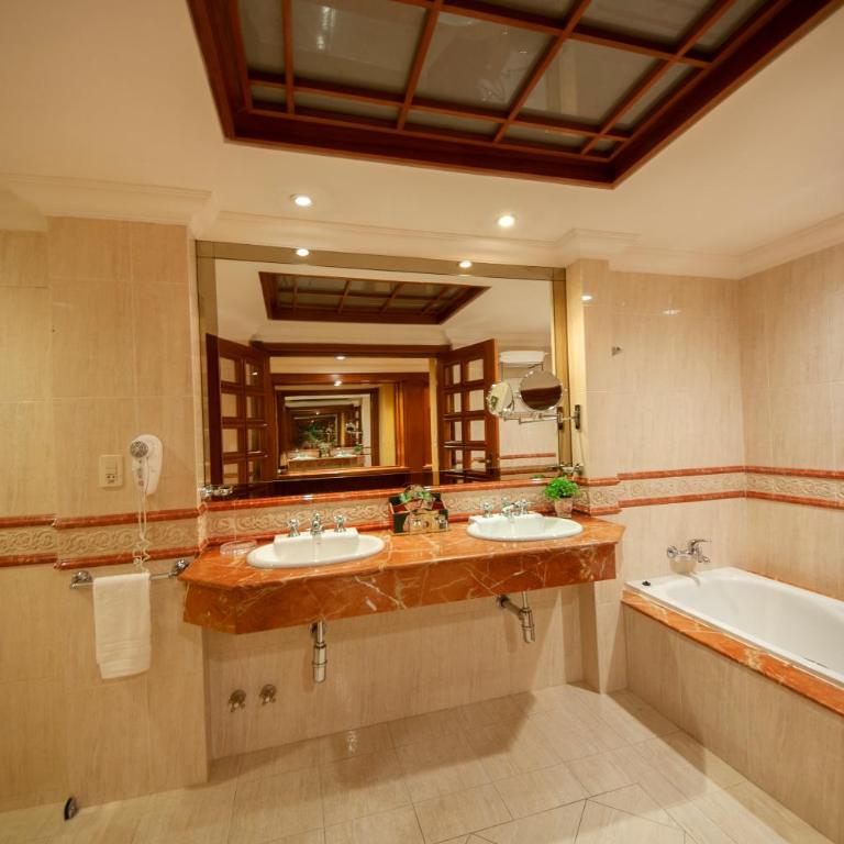 Granados Park Hotel - Deluxe Suite - 8