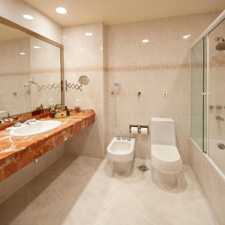Granados Park Hotel - Standard King Room - 12