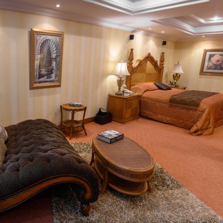 Granados Park Hotel - Master Suite - 10
