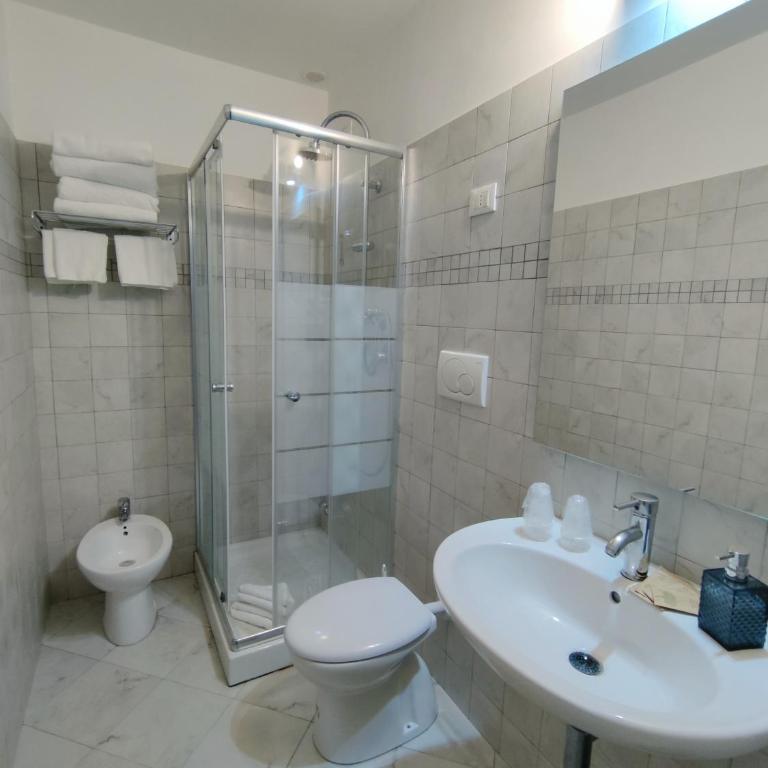 Bosuites Rome - Camera Quadrupla Comfort - 9