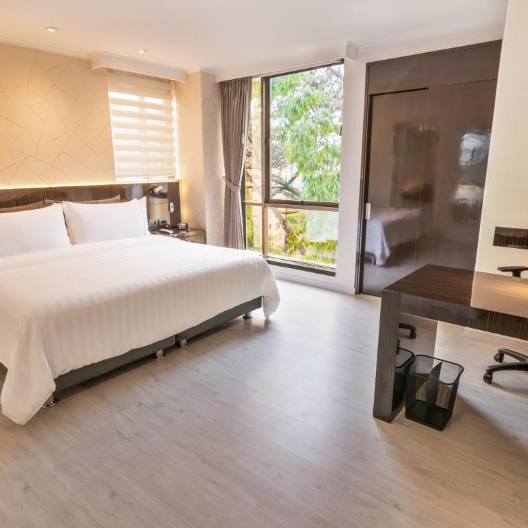 GHL Hotel Portón Medellín - Habitación Clásica con cama extragrande - 11