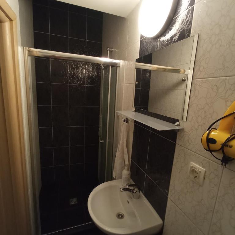 Lovely Home Rooms Center - Deluxe Triple Room - 28