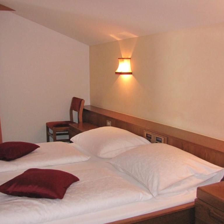 Hotel Am Fels - Doppelzimmer mit Balkon - 4