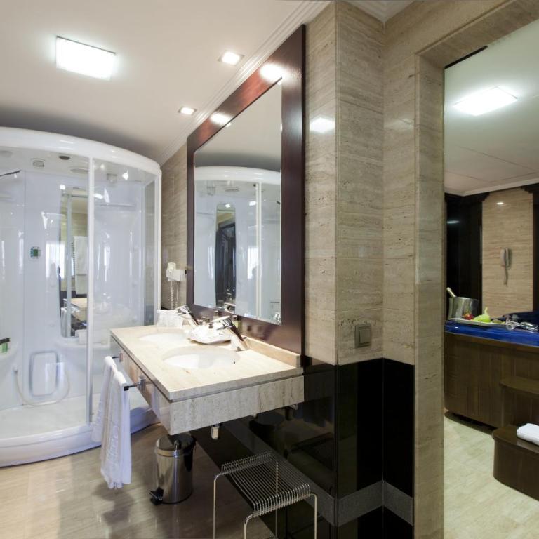 Hotel Cordoba Center - Suite Grand con Jacuzzi® - 5