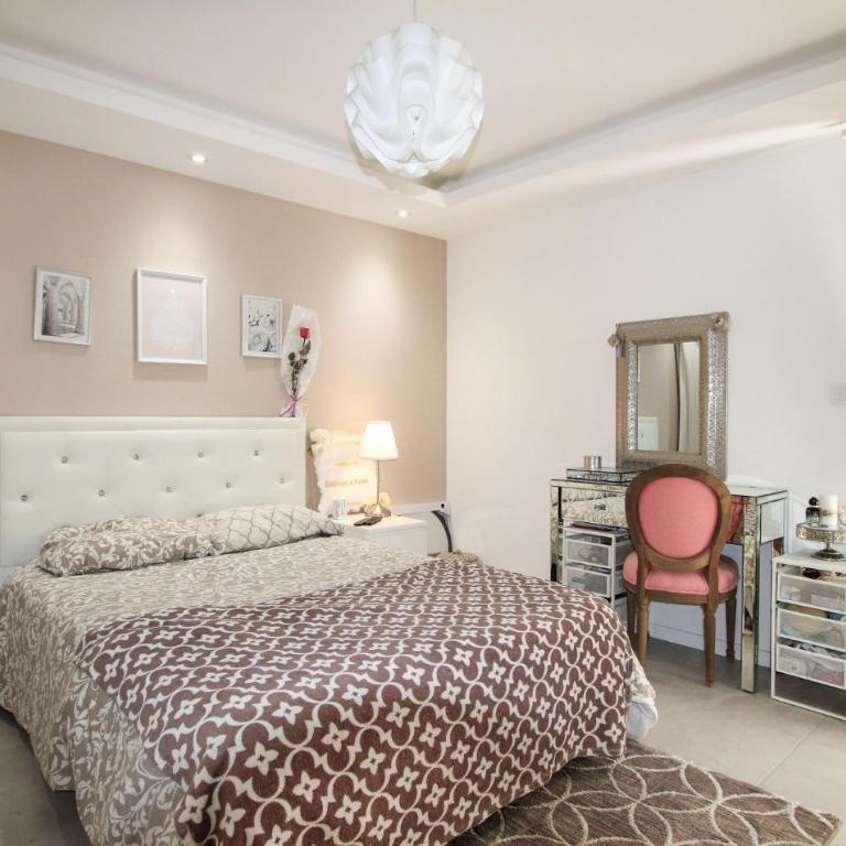 Gorgeous Home In Avignon - Casa de vacaciones de 5 dormitorios - 9