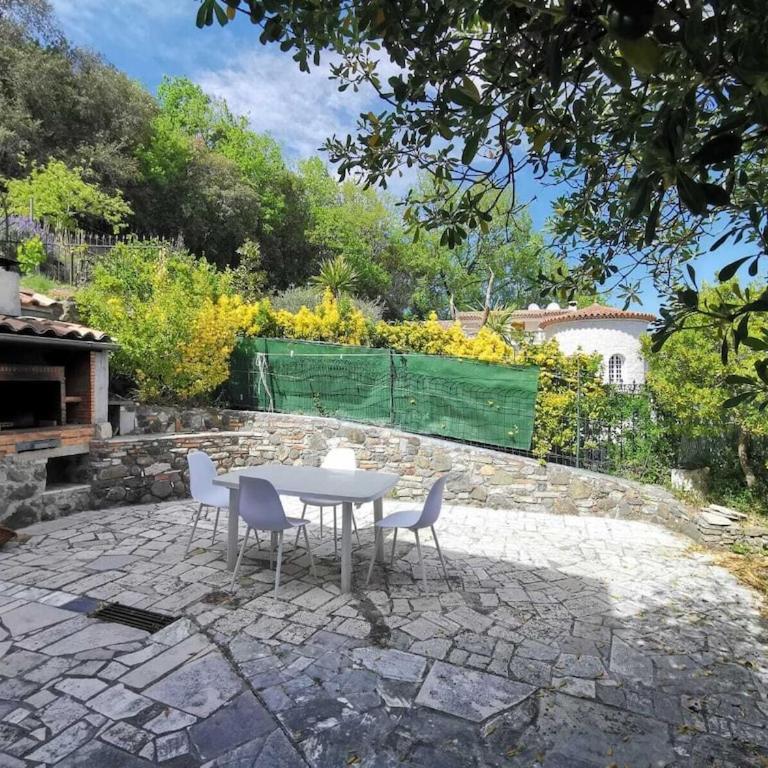 Bas de Villa au Calme - Appartement 2 Chambres - 1