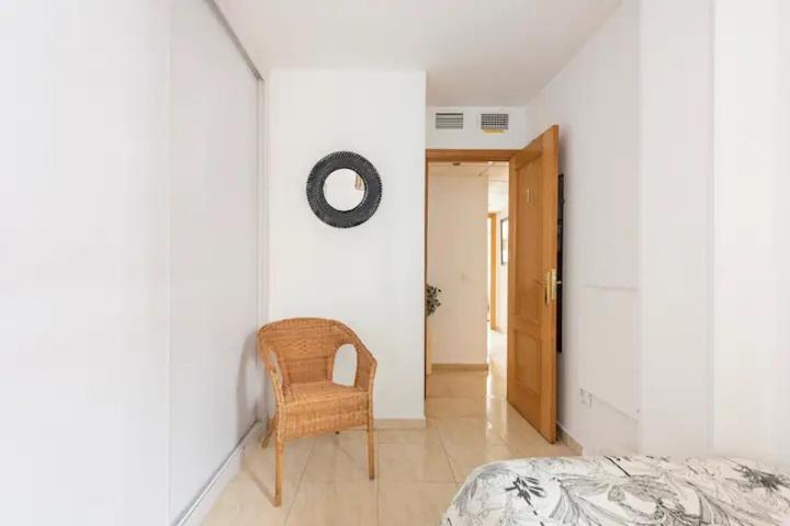 LUNAROOM Center & Quiet Guesthouse - Single Room with Shared Bathroom - 20