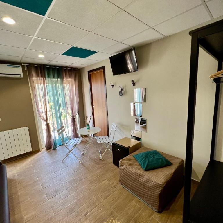 Besael b&b Capo d'Orlando - Camera Quadrupla Deluxe - 15