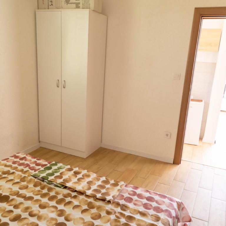 Apartmani Marojević, Bar - Two-Bedroom Apartment - 7