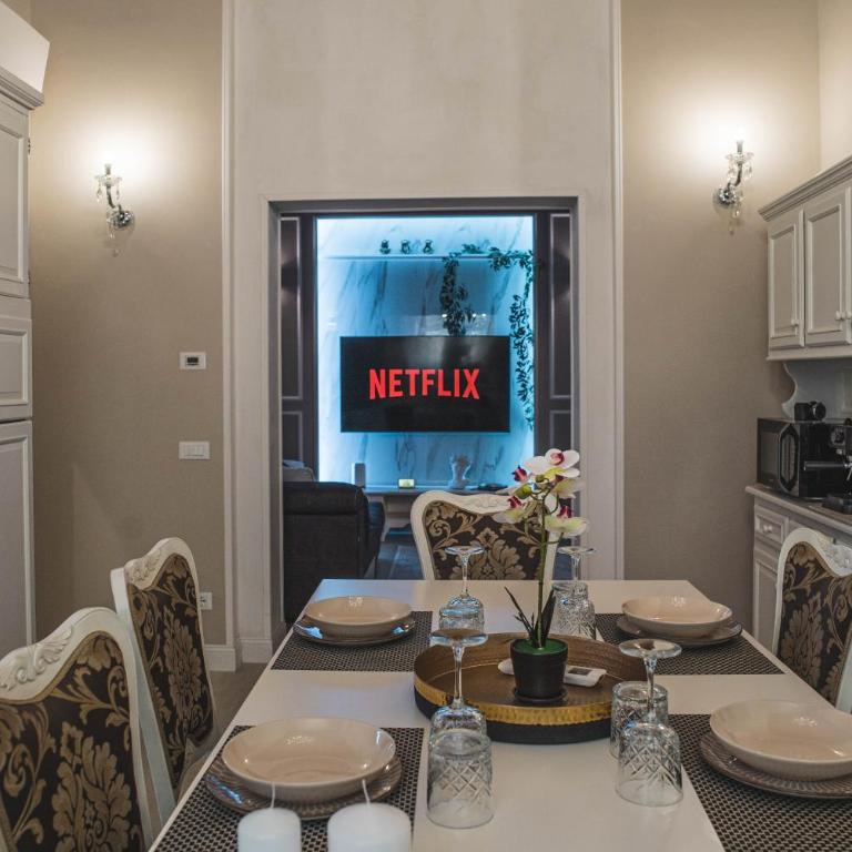 BELVEDERE Luxury Apartment, view on the Lucca Walls - Two-Bedroom Apartment - 3