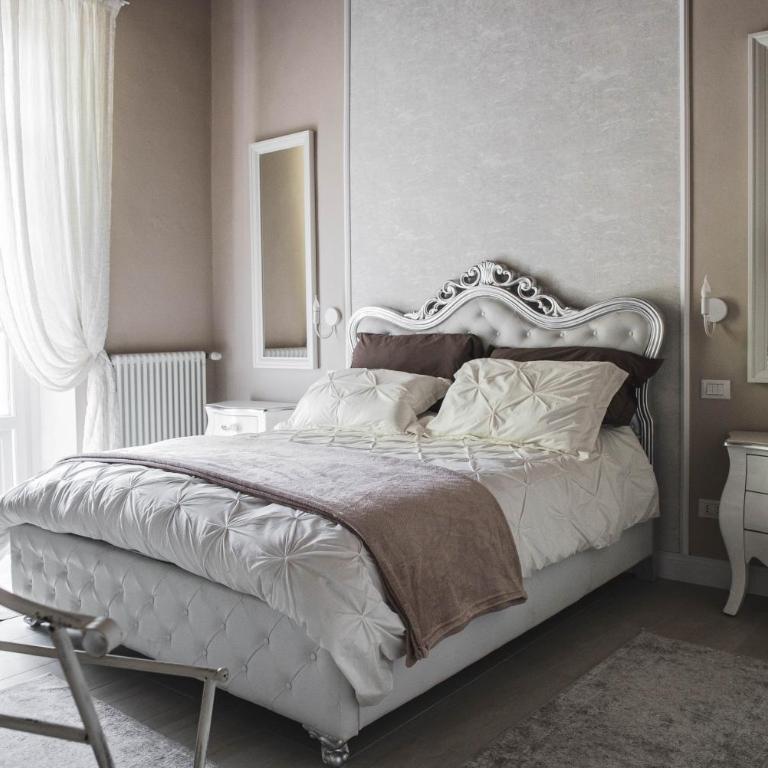 BELVEDERE Luxury Apartment, view on the Lucca Walls - Two-Bedroom Apartment - 1