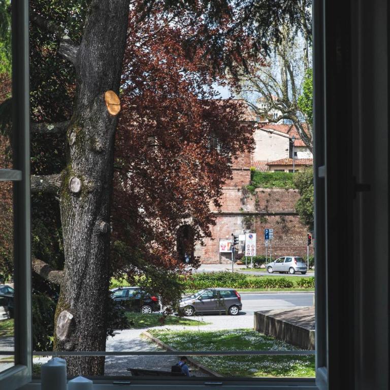 BELVEDERE Luxury Apartment, view on the Lucca Walls - Two-Bedroom Apartment - 28