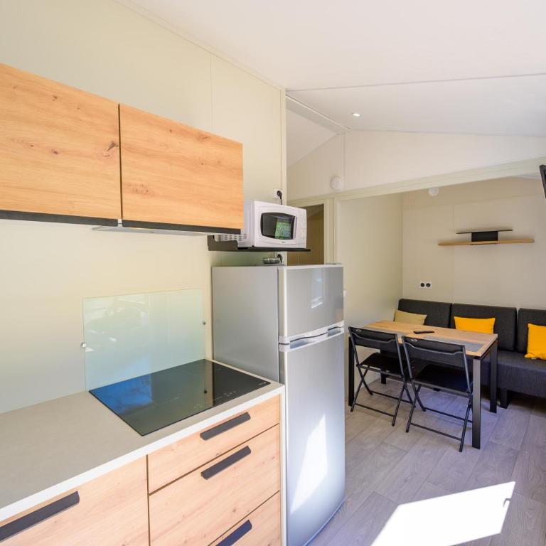 Les Eaux Chaudes - Zimmer mit Kingsize-Bett - 3