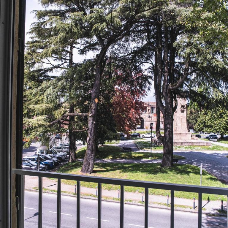 BELVEDERE Luxury Apartment, view on the Lucca Walls - Two-Bedroom Apartment - 37