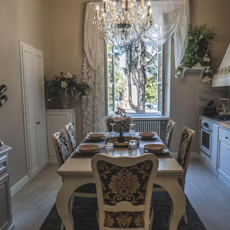 BELVEDERE Luxury Apartment, view on the Lucca Walls - Two-Bedroom Apartment - 2