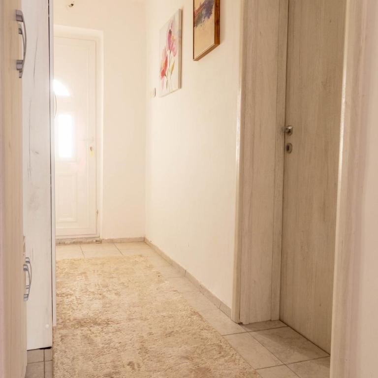 Apartmani Marojević, Bar - One-Bedroom Suite - 1