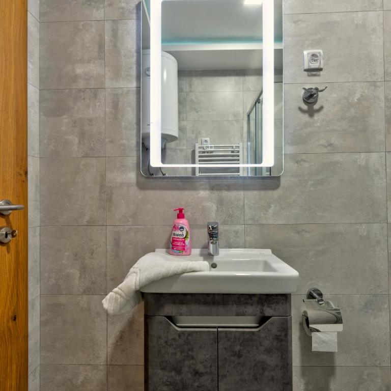 Vila Zlatibor luxury & spa - One-Bedroom Apartment - 22
