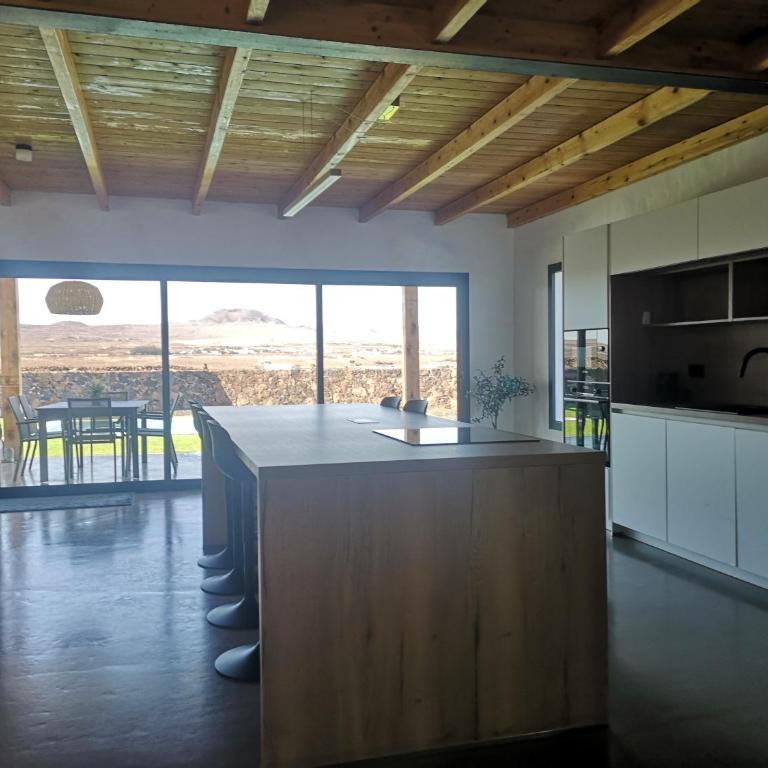 Villa Los Volcanes - Three-Bedroom Villa - 14