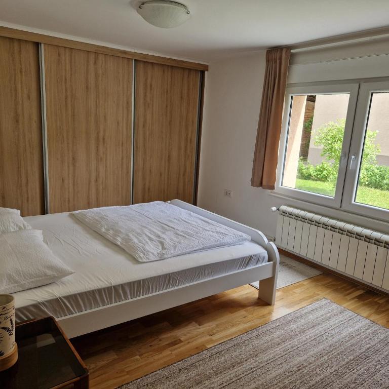 Big 70m2 apartment with free parking - Apartman sa 1 Spavaćom Sobom - 14