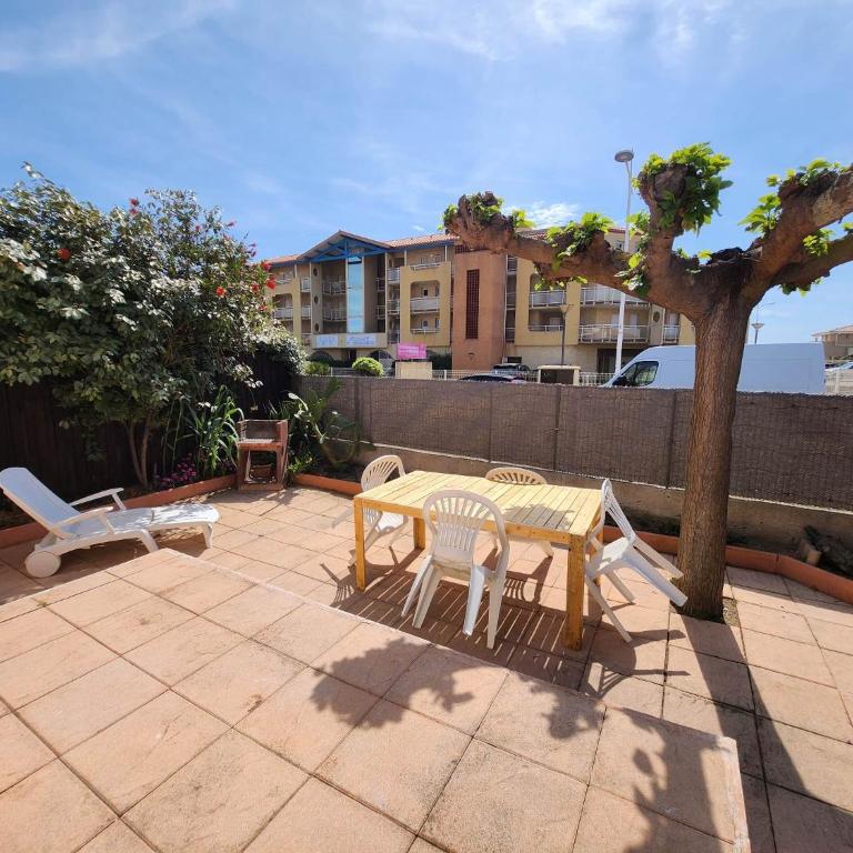 Maison 100m de la plage avec parking securise plus fibre optique internet - Casa con 2 Camere da Letto - 24