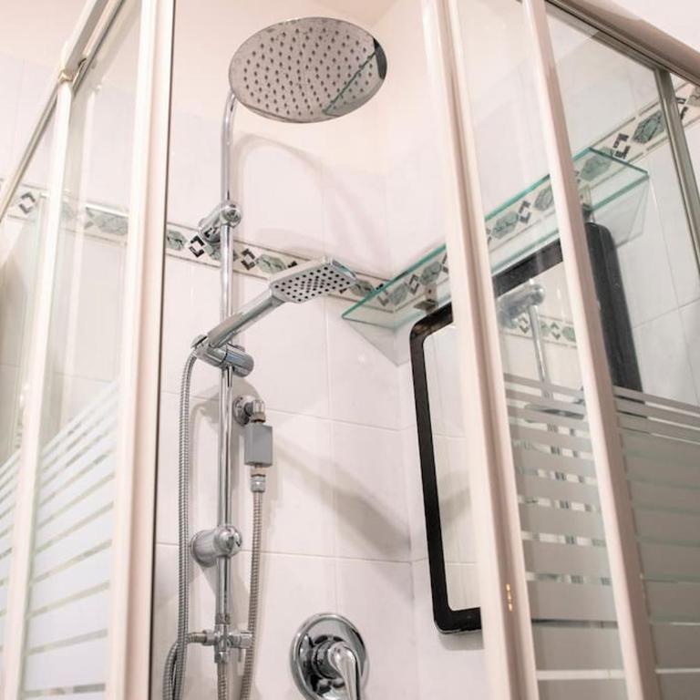 Casa Spezia - Metro Vicina, Wi-Fi Rapido & Netflix - Appartamento con 1 Camera da Letto - 13