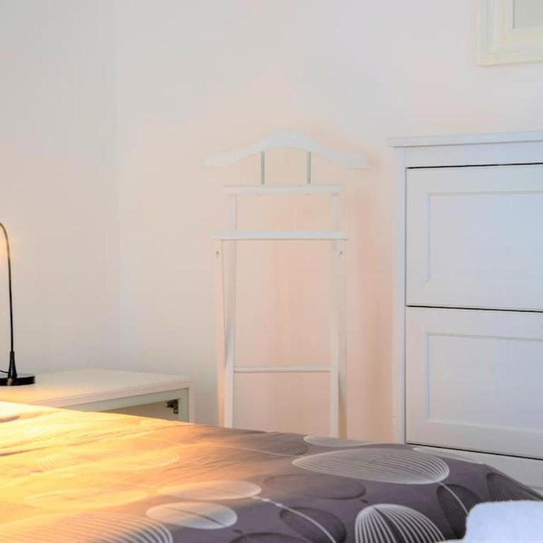 Casa Spezia - Metro Vicina, Wi-Fi Rapido & Netflix - Appartamento con 1 Camera da Letto - 8
