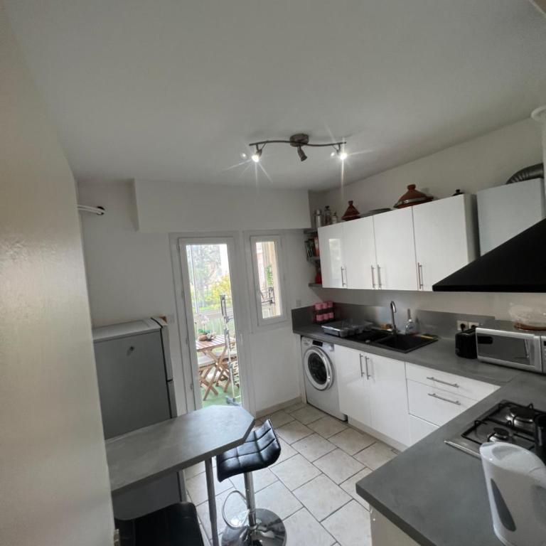 Joli T3 à 5 mins à pied plage et port avec parking - Apartment mit 2 Schlafzimmern - 3