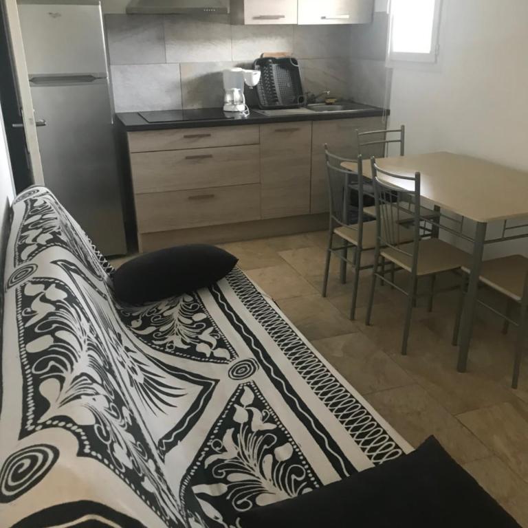 Appartement proche des plages - Apartment - 6