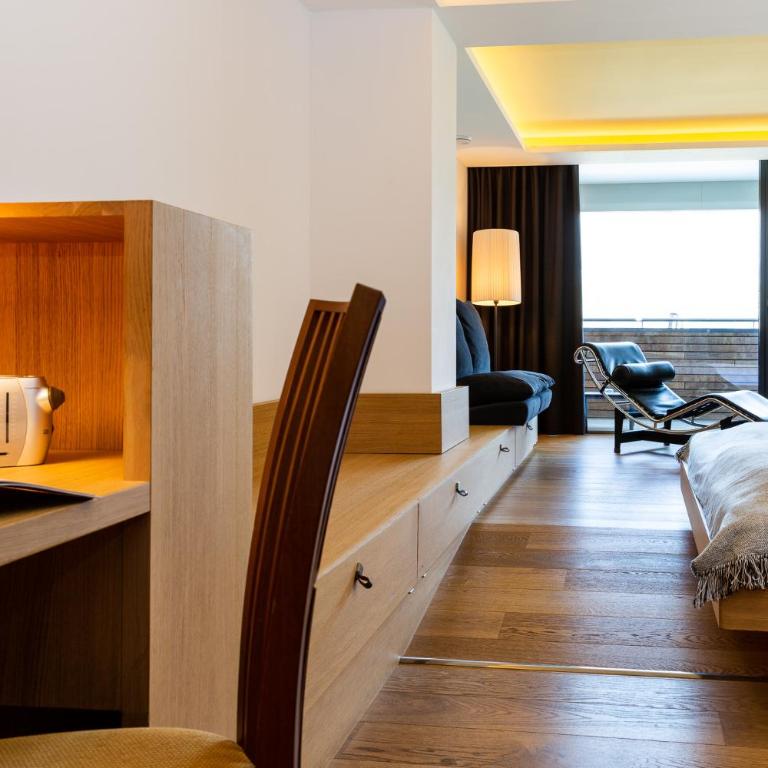 Bio & Wellnesshotel Pazeider - Healing Garden above Meran - Camera Matrimoniale Deluxe con Balcone - 4