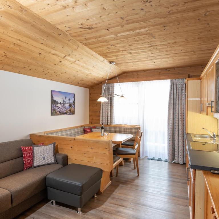 Apparthotel Kirchgasser - Apartment mit Balkon - 2